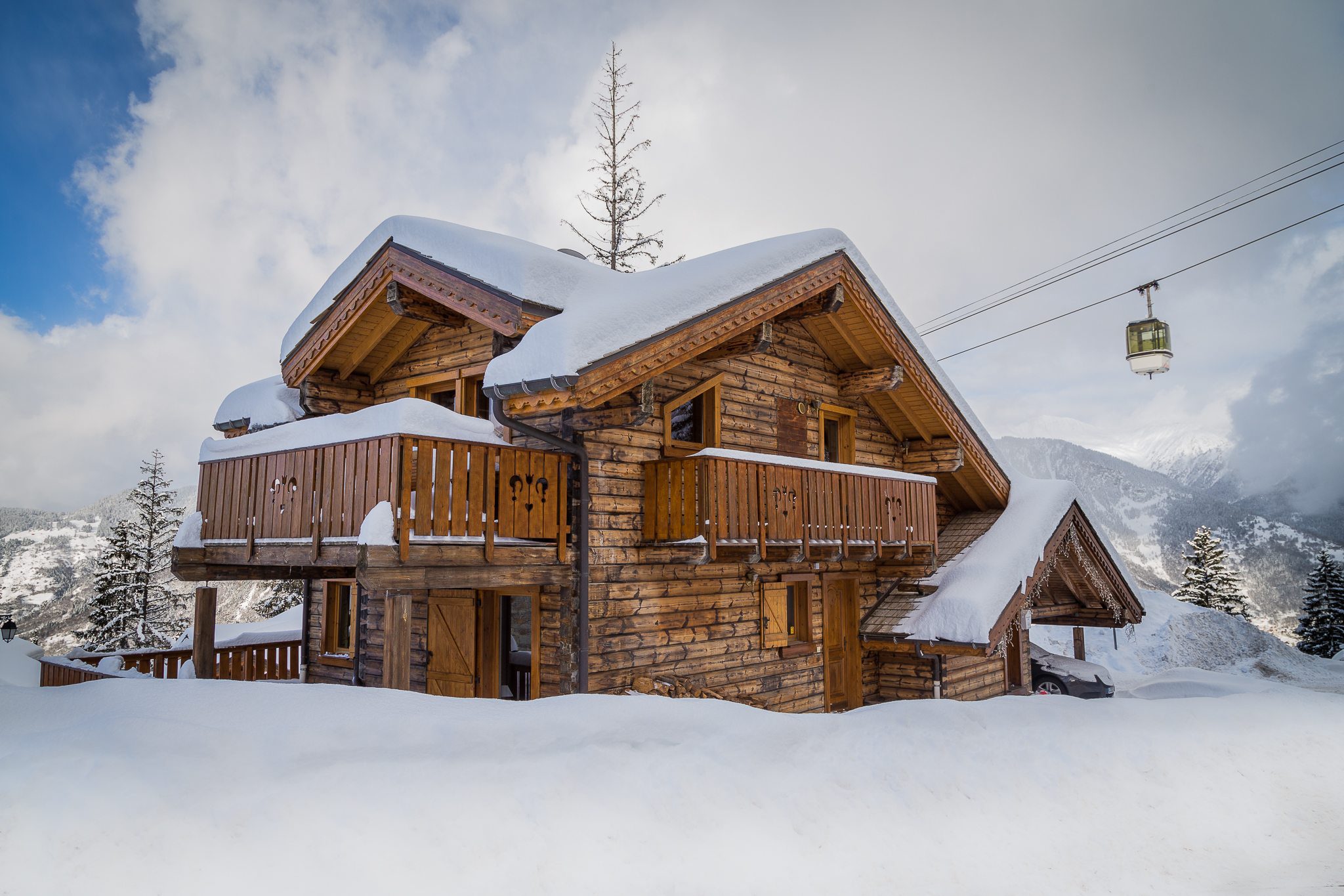 Catered Ski Chalets In La Tania (Pleroma) - Alpine Escape